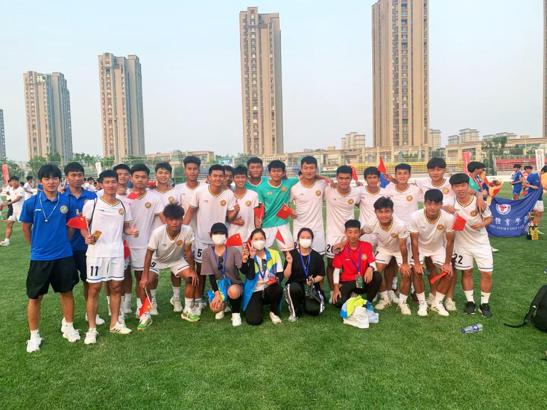 明日故事丨从保级到与冠军掰手腕这支黑马球队以快乐为本