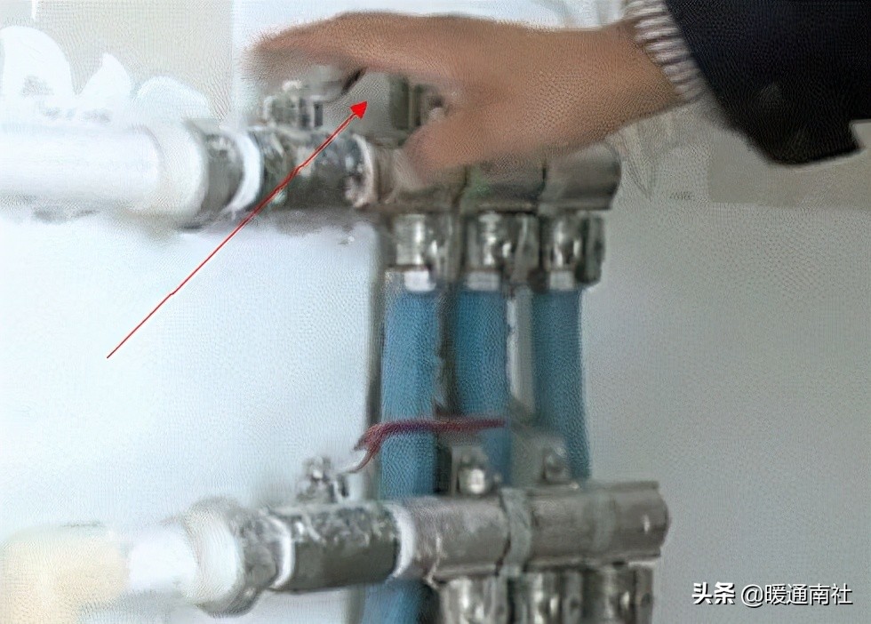 日丰地暖放水排气方法,地暖排气放水的正确方法