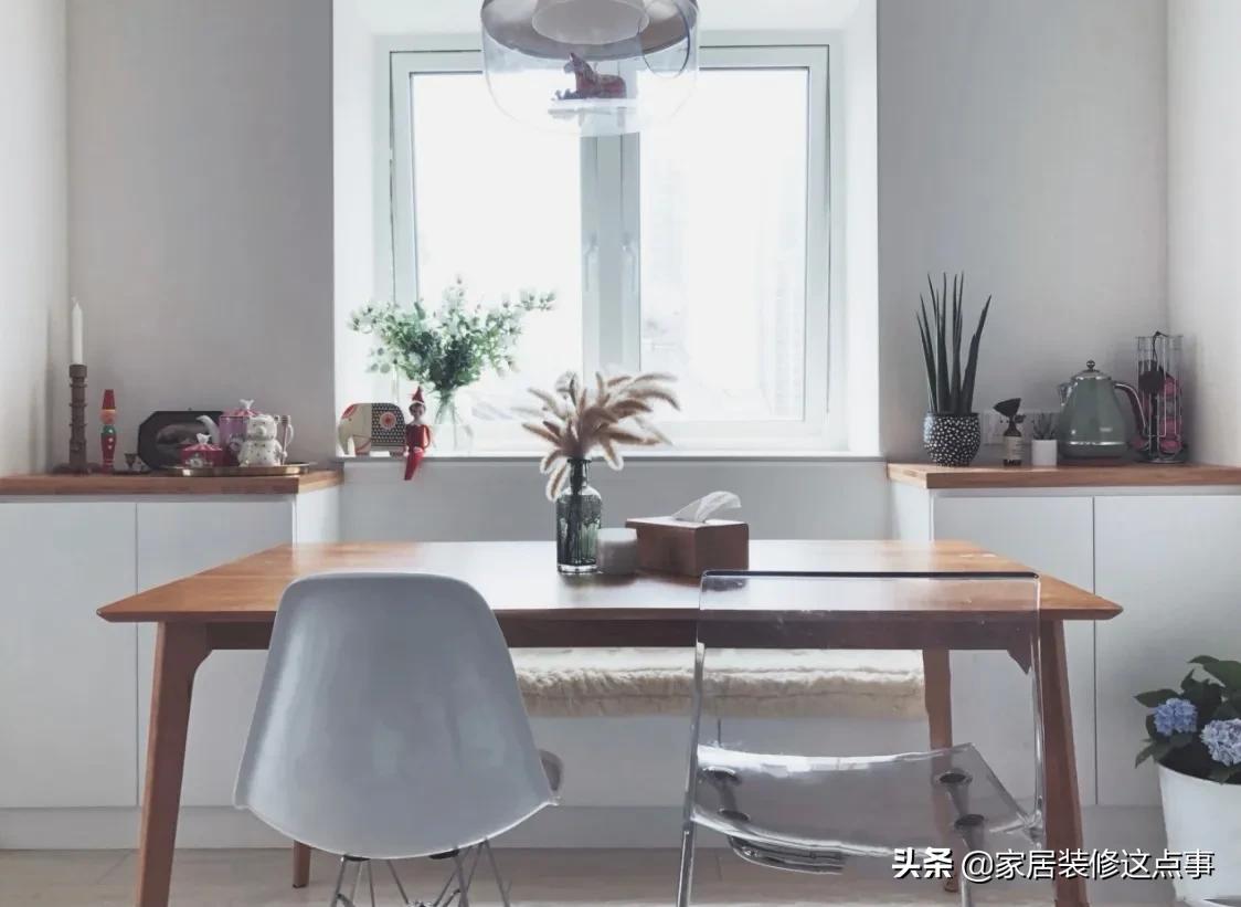 如果不差钱，餐厅尽量装个餐边柜，别让餐桌变成“杂物集中营”