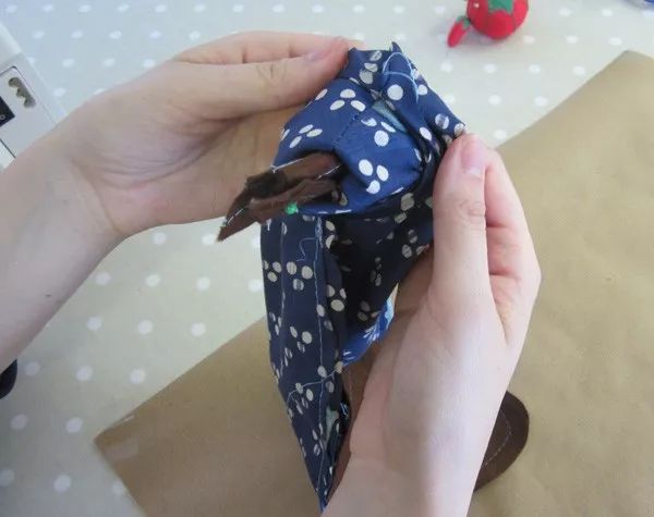 家里的玩偶、抱枕统统不用买，两块布就能缝，布艺手工附教程