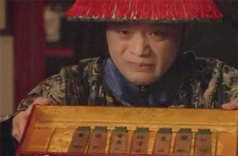 古代妃子被皇上翻牌叫什么,古代妃子被皇上翻牌怎么办