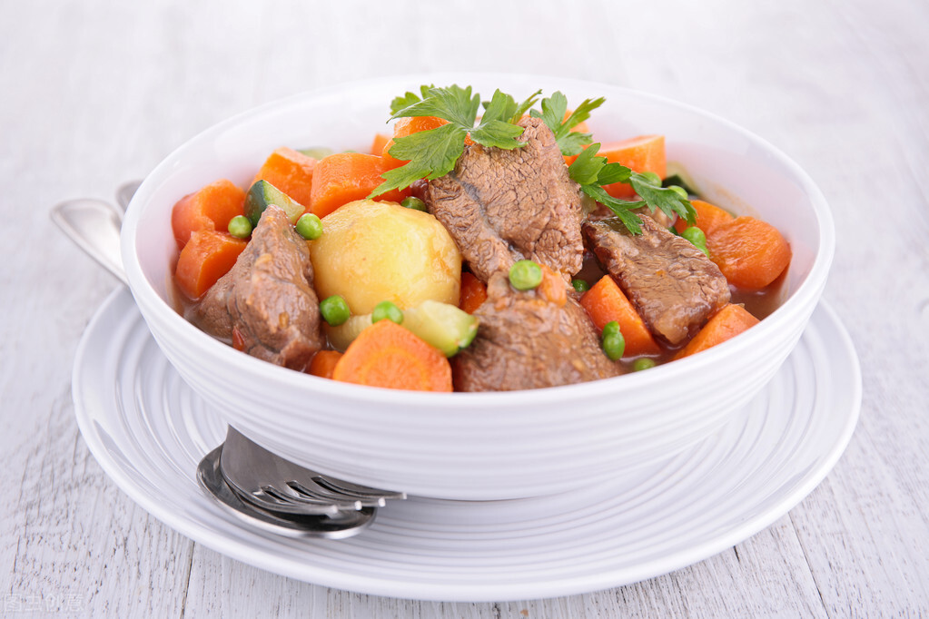 金牌月嫂推荐十样月子黑鱼餐,金牌月嫂月子餐食谱豆腐酿肉