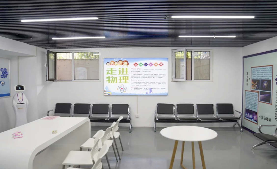 地下空间曾被打成60多个隔断间出租，如今这里大变身！