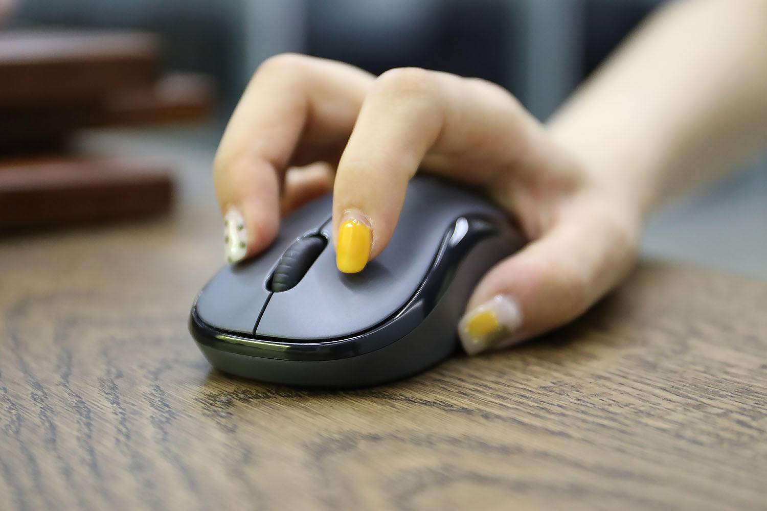 适合办公用的轻便小巧的无线鼠标,适合女生用的小巧的有线鼠标