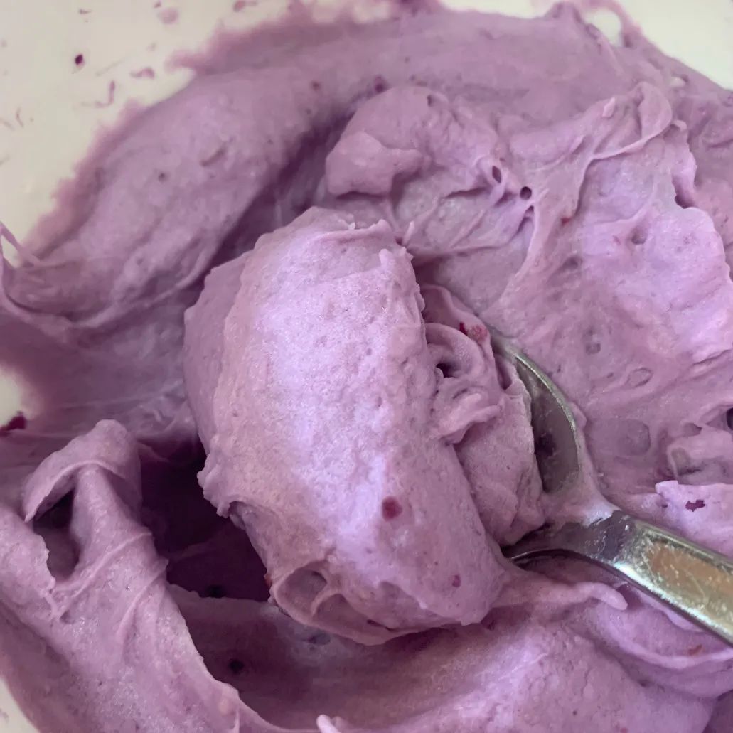 春夏就该选温柔挂！这个颜色的单品你衣柜里有吗？