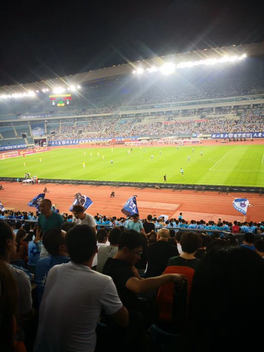 足球带来的激动和共鸣,足球将两种情绪演绎到了极致