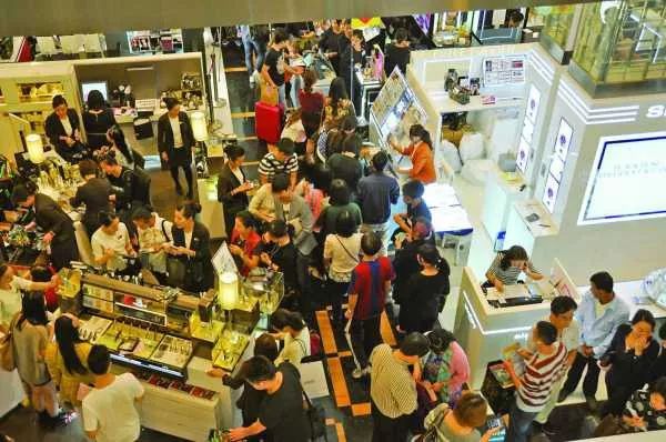 中国游客在日本狂购物,去日本旅游购物陷阱