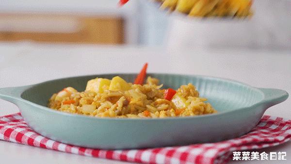 蛋炒饭这样做真好吃,10分钟蛋炒饭