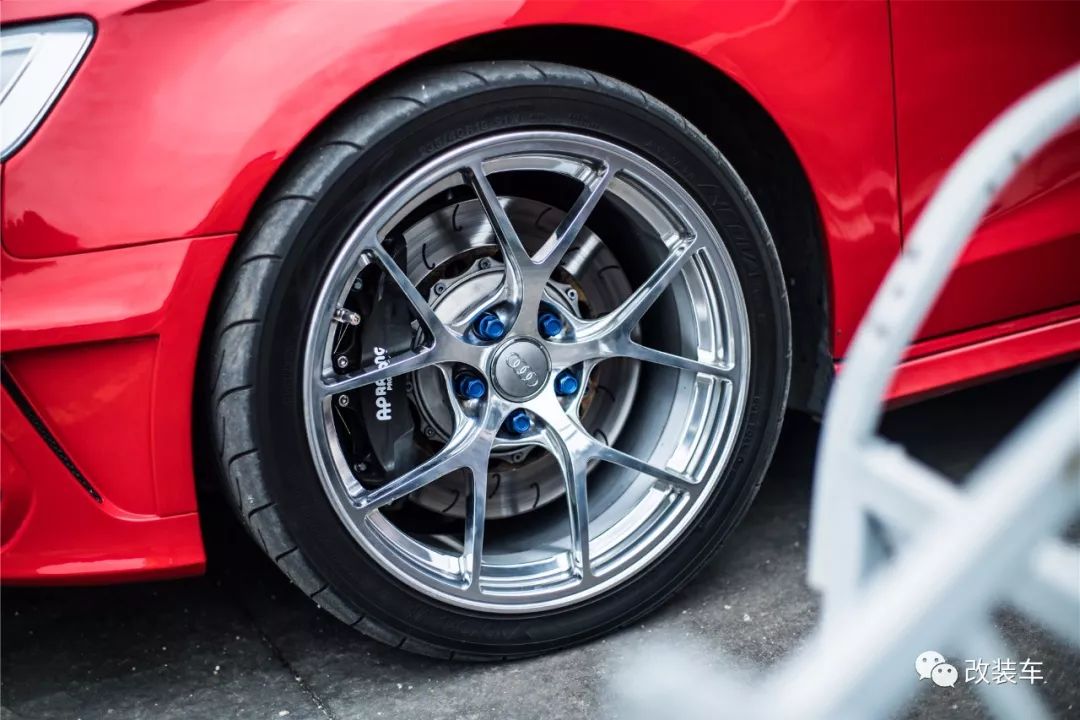 奥迪a3升级17款前杠,奥迪a335tfsi改装