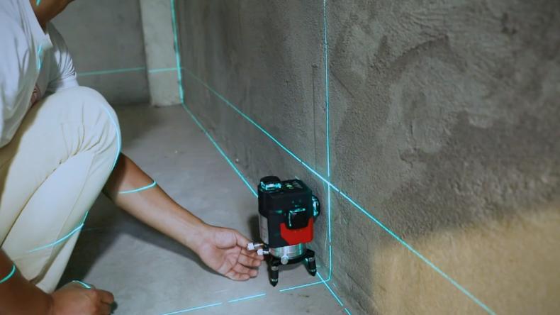 12线激光水平仪测评,12线水平仪测试准度