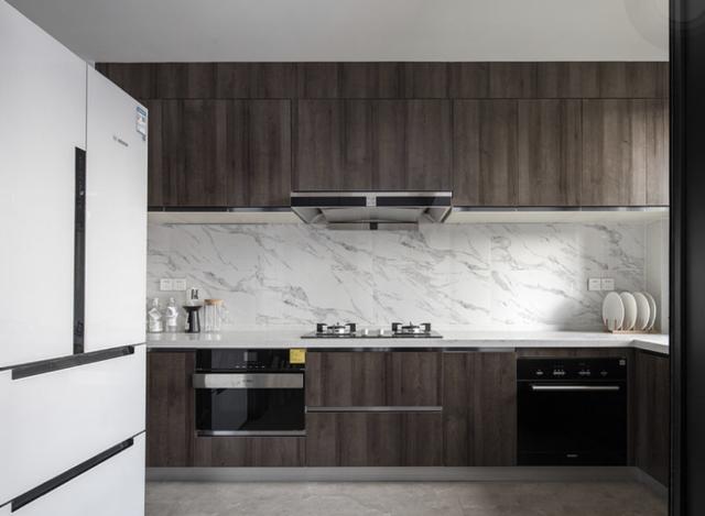 高级大理石电视墙装修效果图大全,都一样的墙砖做电视背景墙