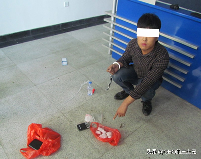 14岁少年模仿黑帮片，凭一己之力建贩毒网，4个月竟成“小毒枭”