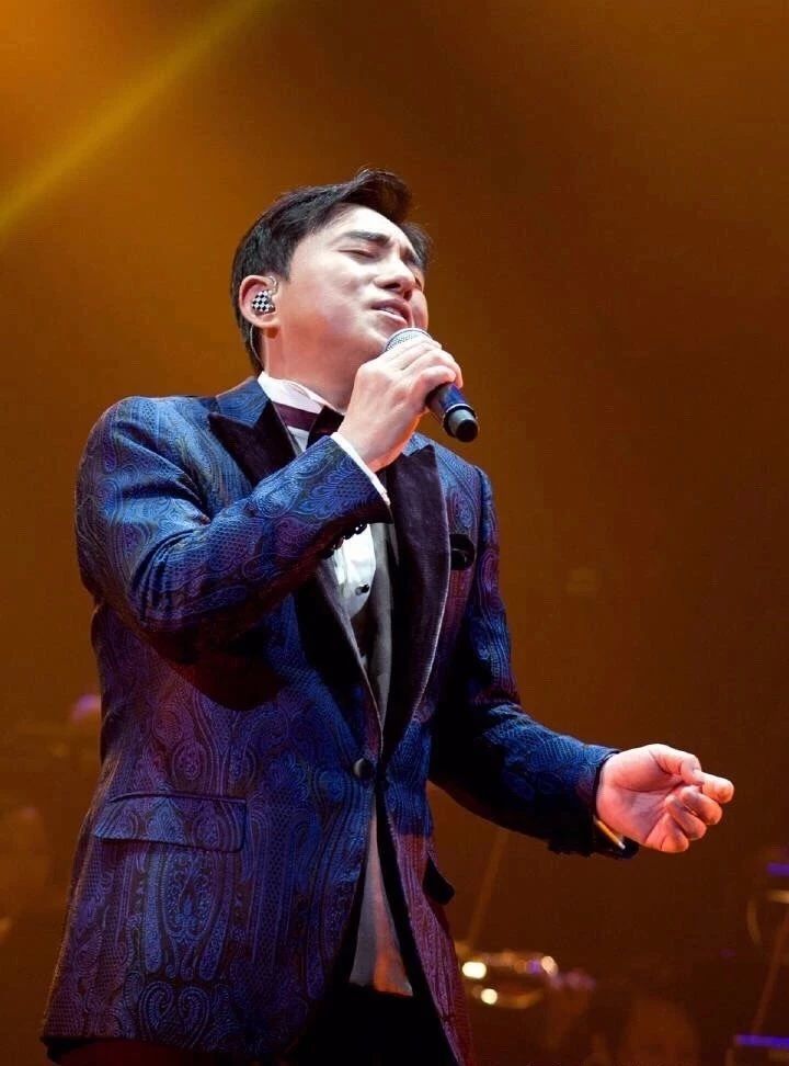 香港乐坛最辉煌时期经典演唱会,香港红磡演唱会经典片段