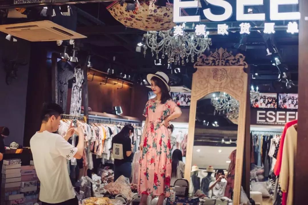 3平方店面租金90万一个月,广州3000平店铺出租