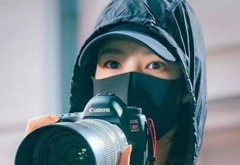 抓拍、P图、集资和出道，被逼出来的神仙技能，明星站姐太强大！