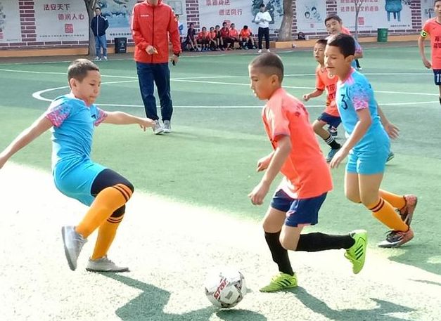 乌鲁木齐第19小学足球比赛,乌鲁木齐召开校园足球会议