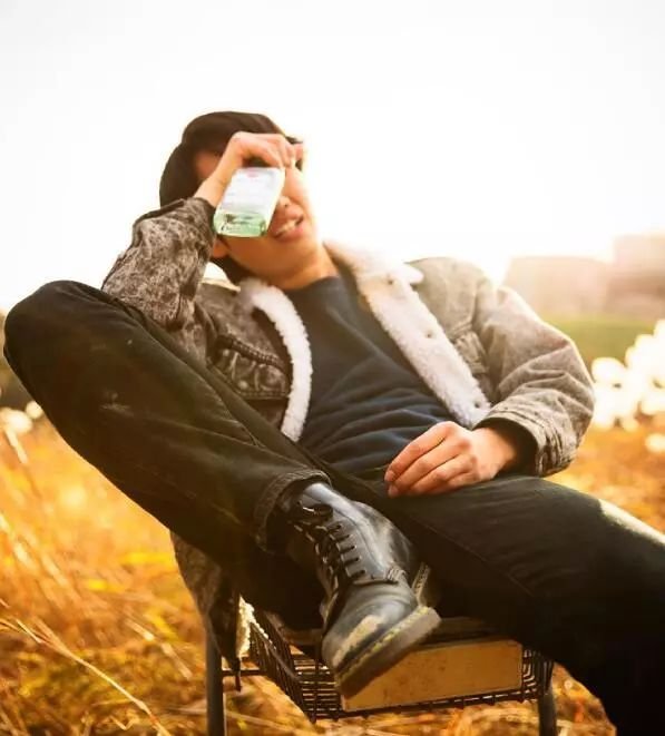 没有鞋带的英伦风马丁靴如何搭配,小个子马丁靴的多种穿搭