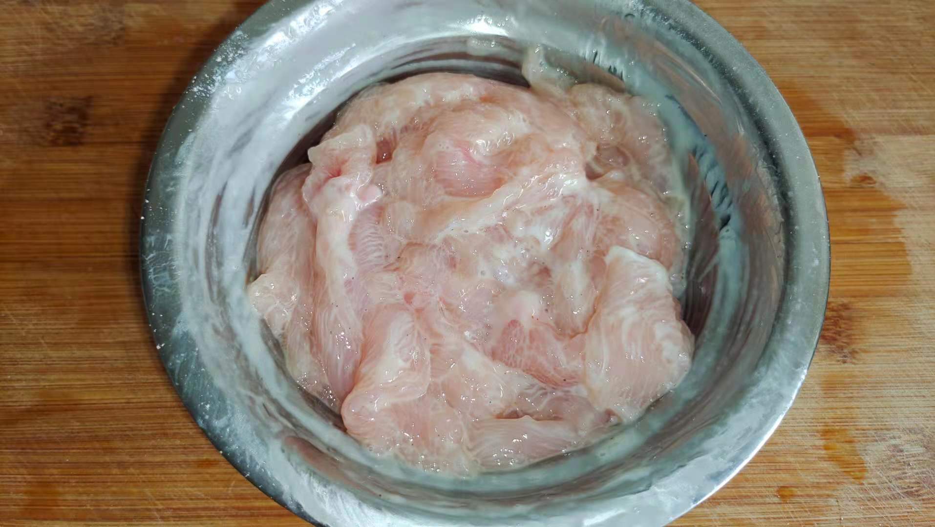 生粉和淀粉做菜有什么区别,淀粉和生粉做菜有什么区别