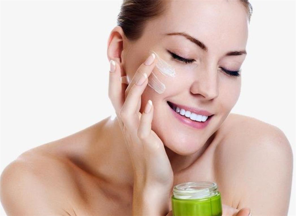 糟了!入秋后皮肤敏感红肿刺痛该咋办?做到这四点告别“红脸蛋”