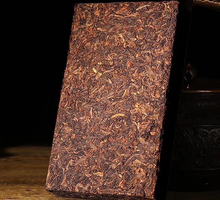 测评|岁月雕刻的冰岛熟砖，喝它简单又舒适