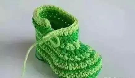 简单婴儿靴子毛线鞋,可爱款钩针宝宝鞋