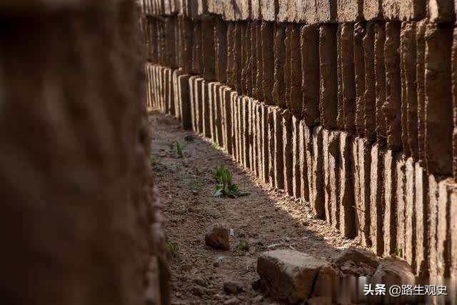 西北人为什么把土坯叫做胡基？用它来盖房子，与“胡人”没有关系