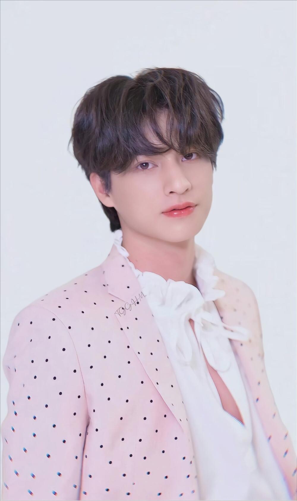 他泰让人一眼万年的外观：妞的鼻尖痣泡芙的笑眼文总的手