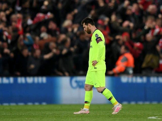 一到关键时刻就跪？梅西*毛老**病又犯球神被打回原形！