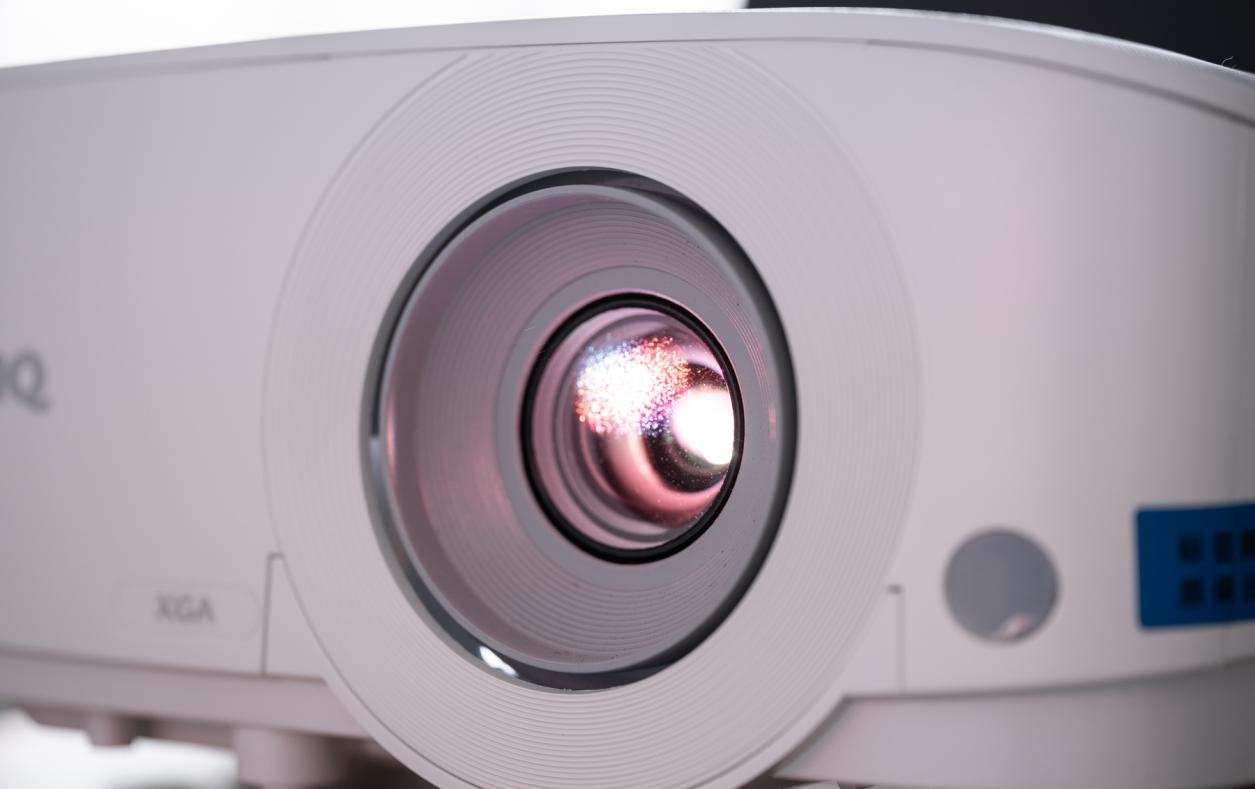 明基投影仪e520使用,明基e520智能办公投影仪上手体验