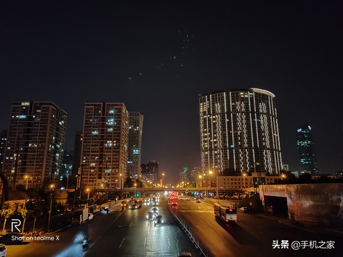 realmex官宣升降前摄颜值赞,是否真值得买realmex体验评测