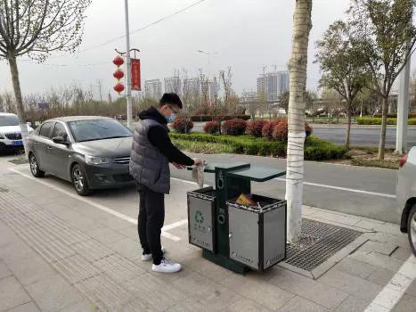 濮阳示范区文明办开展“寻找身边的雷锋随手拍”主题活动