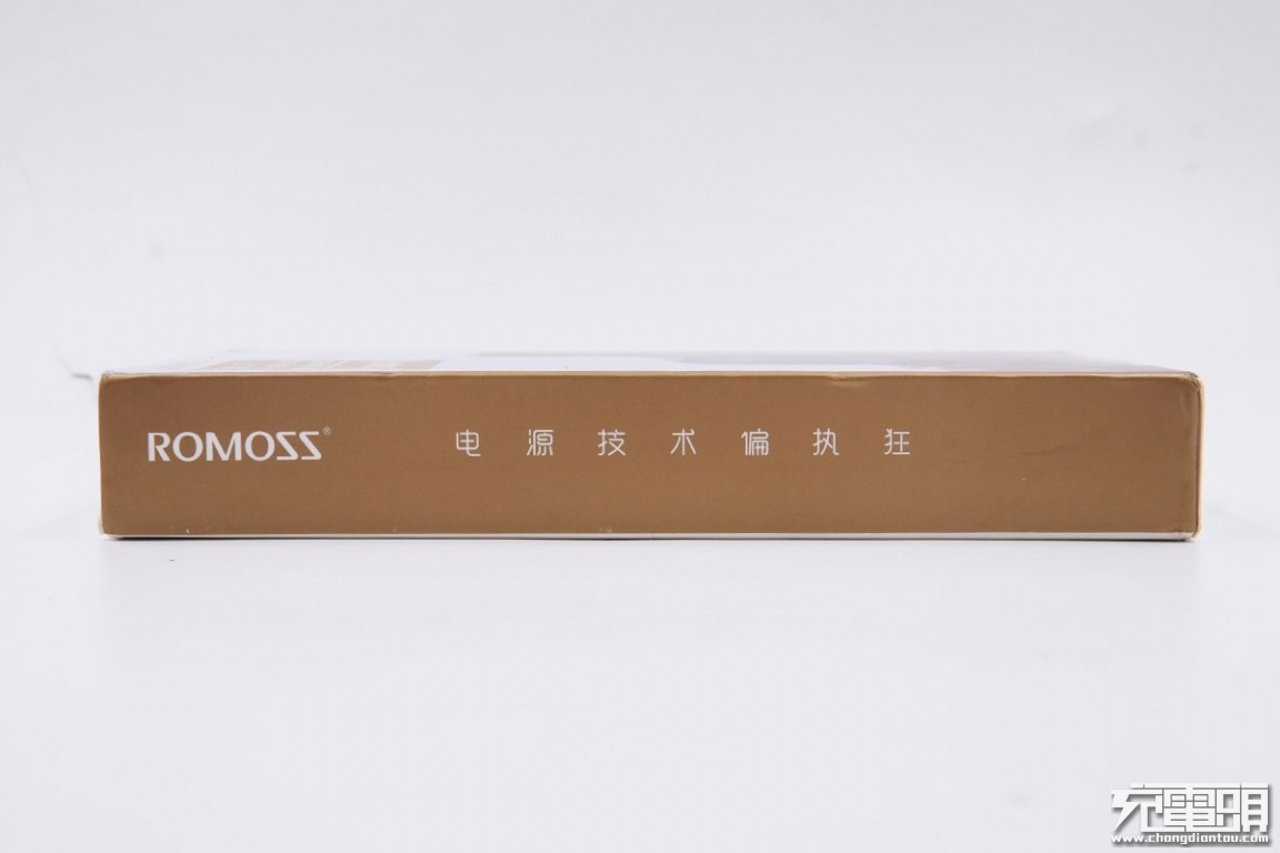romoss罗马仕20000毫安拆解,罗马仕romoss移动电源
