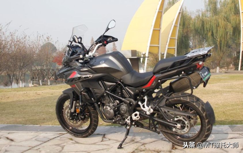 贝纳利502街车评测,贝纳利金鹏502x摩旅怎么样