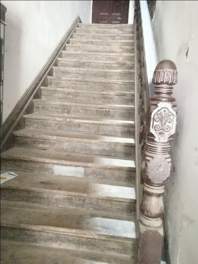 烟火气掩映下的昆山花园路