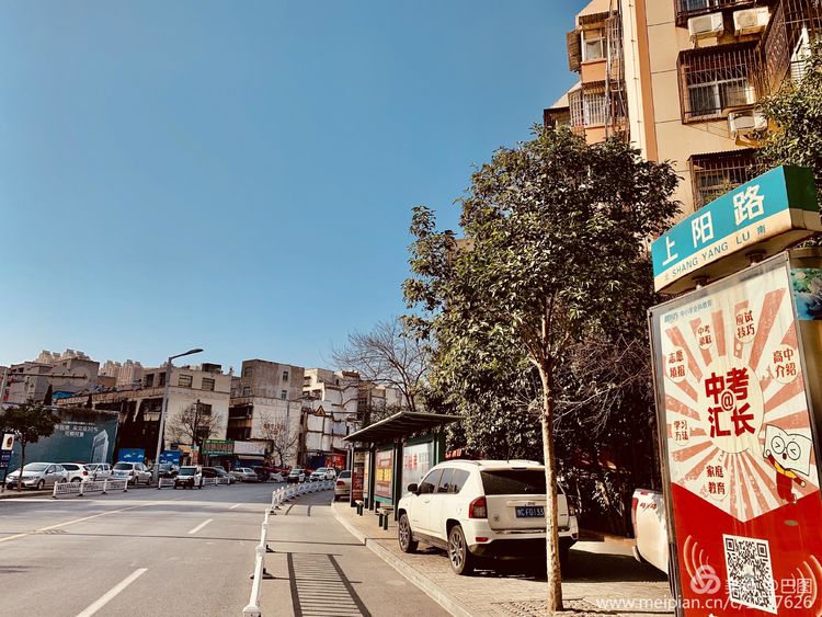 上阳宫到百货楼,疫情下逛西工,期待小街锅贴,王城广场听戏