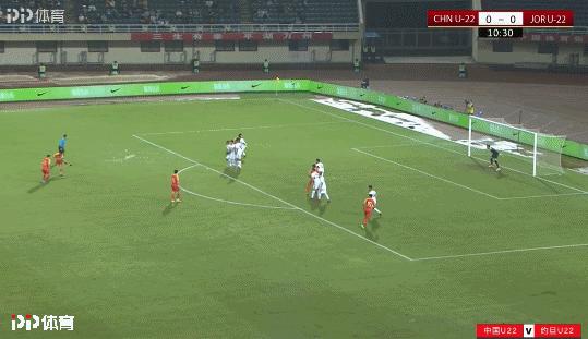 u23国足2-1马来西亚张玉宁点射,u22张玉宁完整视频