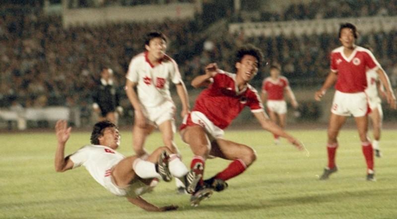 璐濊偗椴嶅皵涓轰粈涔堟嫰鏁戜簡瓒崇悆,璐濊偗椴嶅皵璇勪环涓浗瓒崇悆