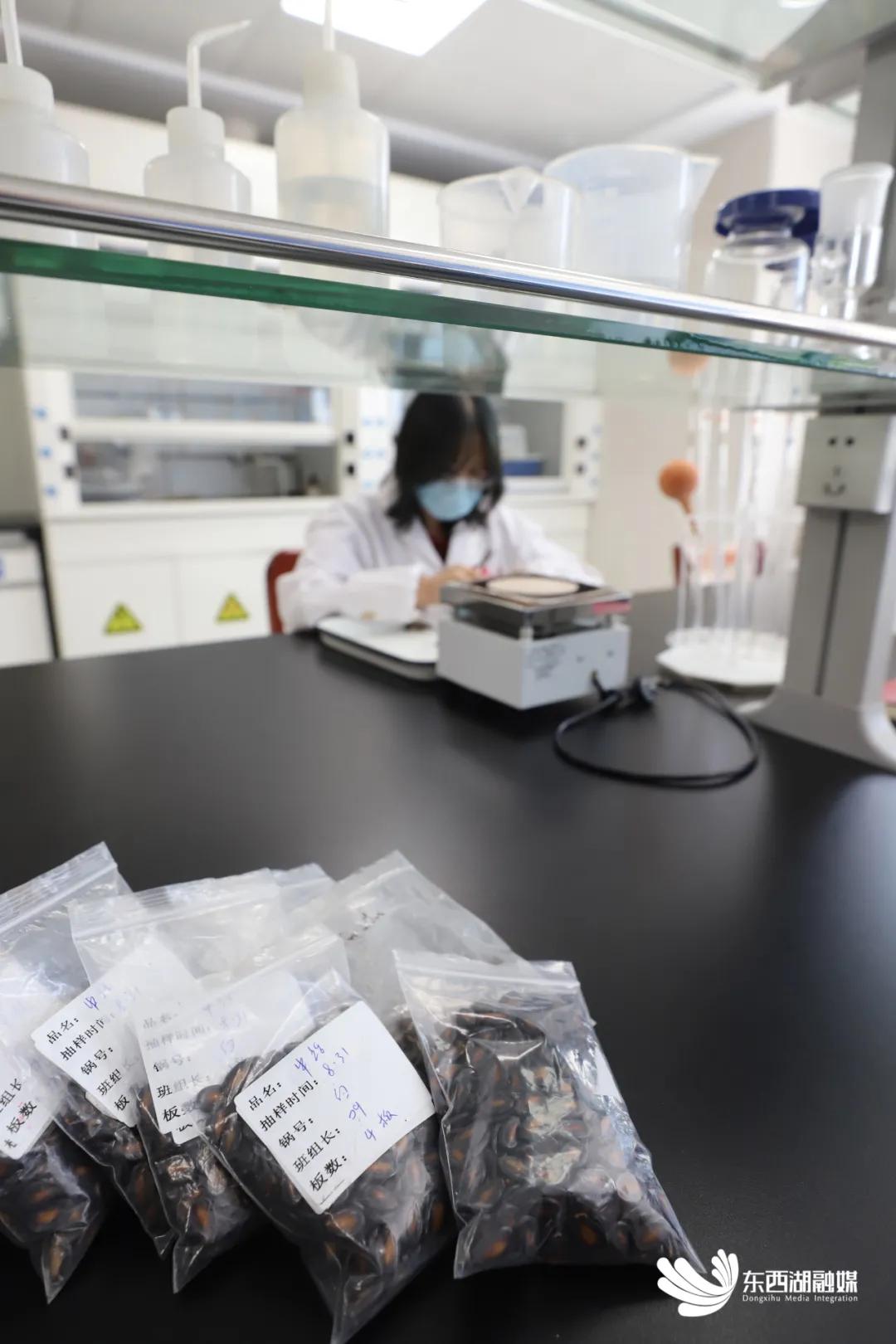 吧唧~吧唧~东西湖产的瓜子，也太好嗑了！