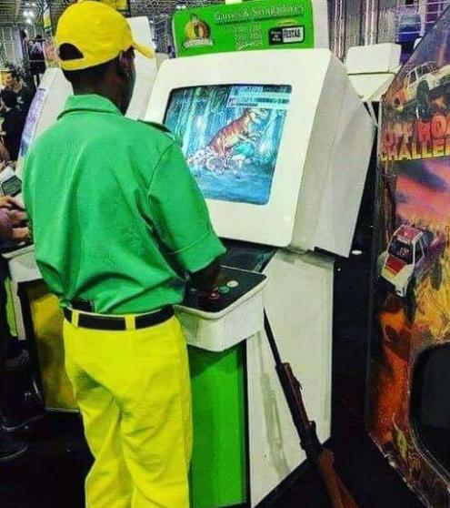 误解20年的街机游戏台词，恐龙快打只听懂一句，惩罚者至今未解