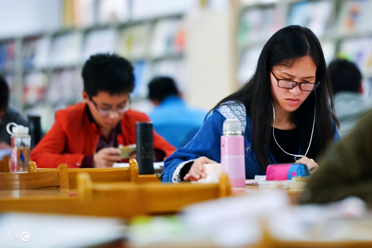 三本好找工作还是大专好找工作,三本生和大专生哪个好找工作