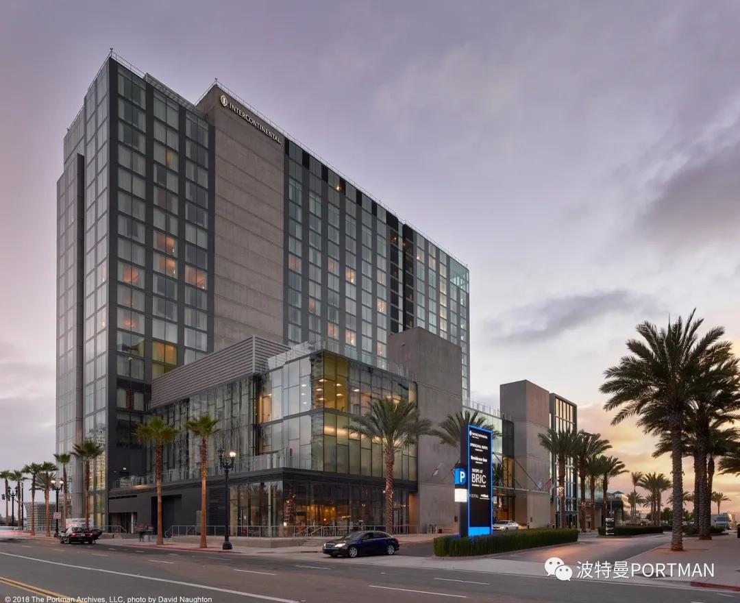 连接城市与滨水区的多品牌酒店圣地亚哥BRIC项目/波特曼