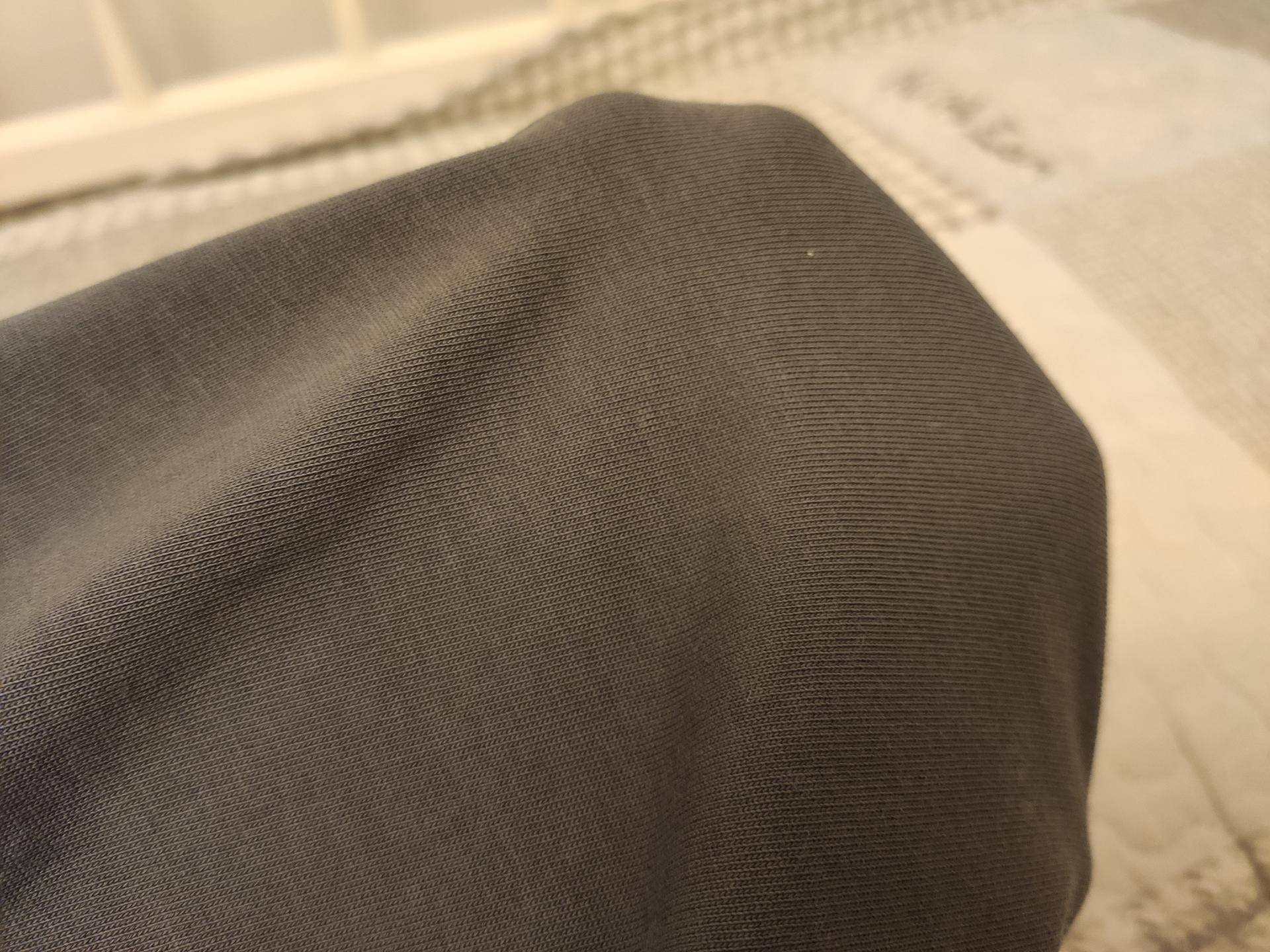 什么材质t恤适合夏天穿,夏季啥材质t恤凉快抗皱不缩水