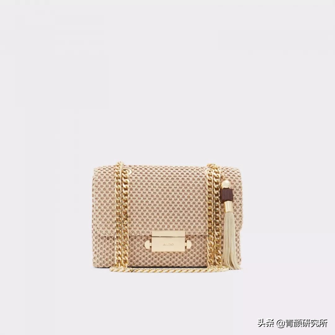 轻奢小众包包种草好看高级不撞款,比较小众的轻奢包包品牌