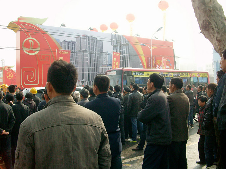 荆州建设,万达广场纪实及万达商业帝国的起起落落