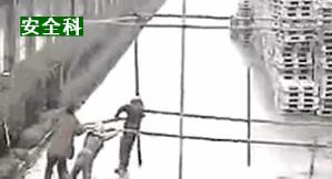 男子触电浑身抽搐倒下成功自救,触电事故及现场自救