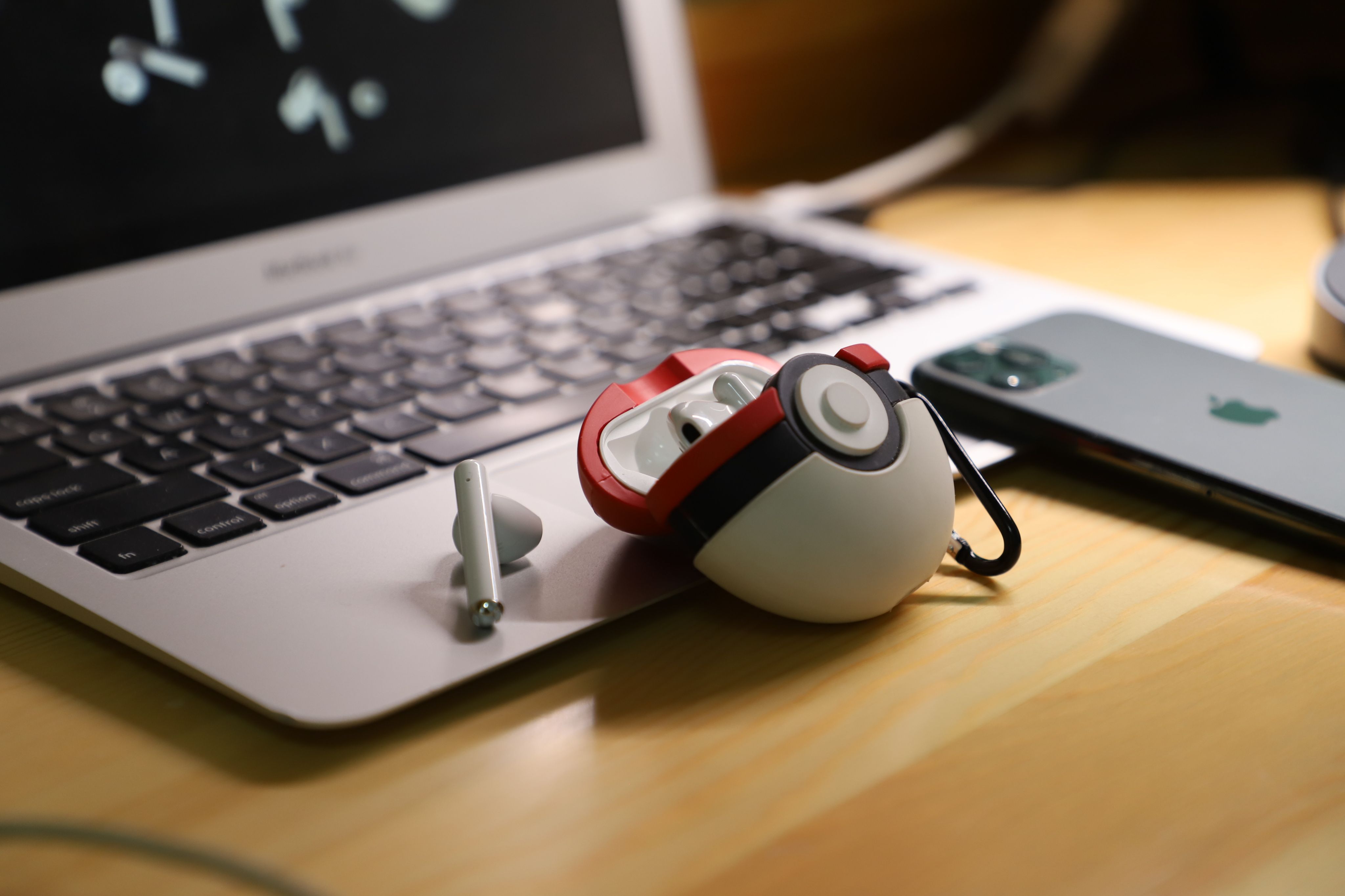 最简单的宅家工作台,在家办公小物件