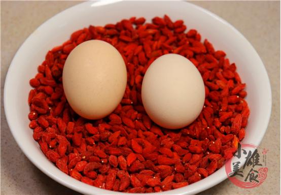 枸杞红枣鸡蛋蒸着吃的功效与作用,鸡蛋加枸杞泡开水有效果吗