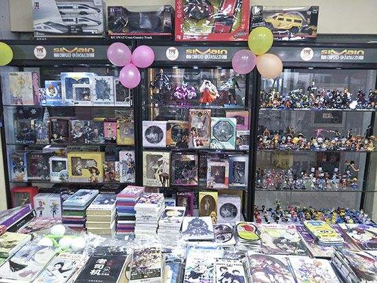 开动漫店是加盟好还是单干好,开动漫周边店有前途吗