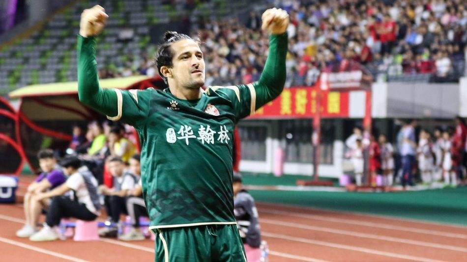 “在俱乐部解散之际,我想对中国足球说几句话”