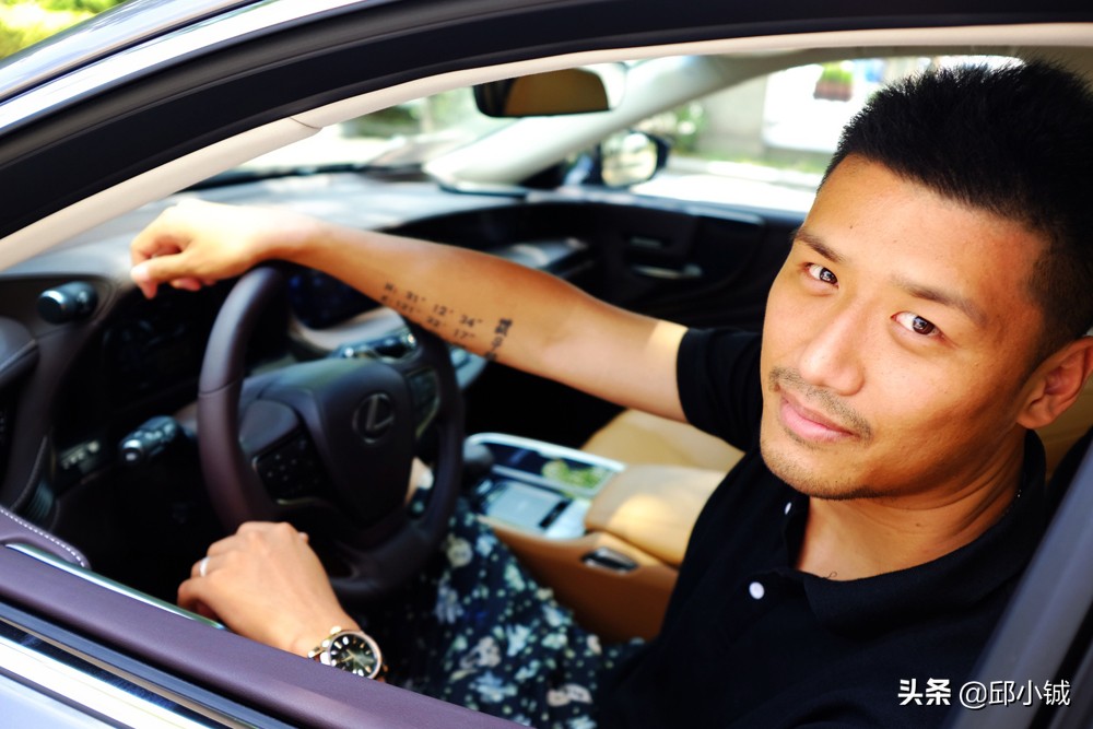 冠蓝狮浮世绘绿款上手,去年上架的直售皮肤